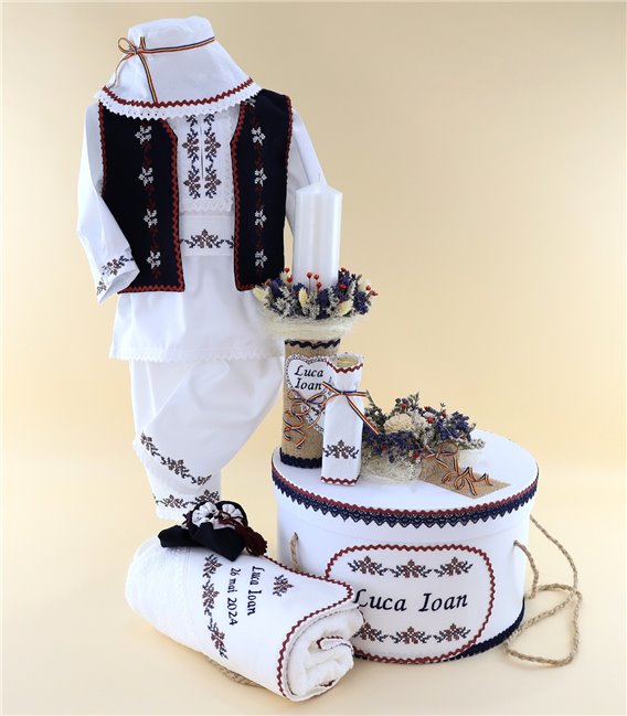  Trusou de botez complet traditional personalizat cu broderie tradițională românească- model Constantin 