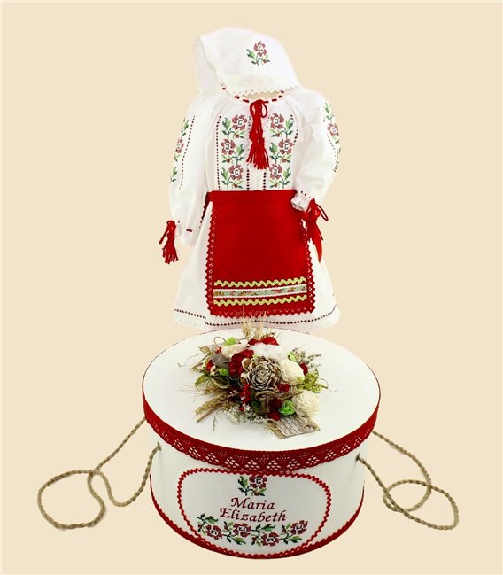 Trusou botez traditional fata - rochita si cutie decorata